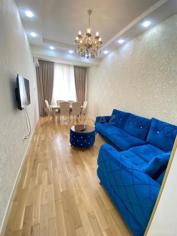 Kirayə verilir 2 otaqlı mənzil 90 m²