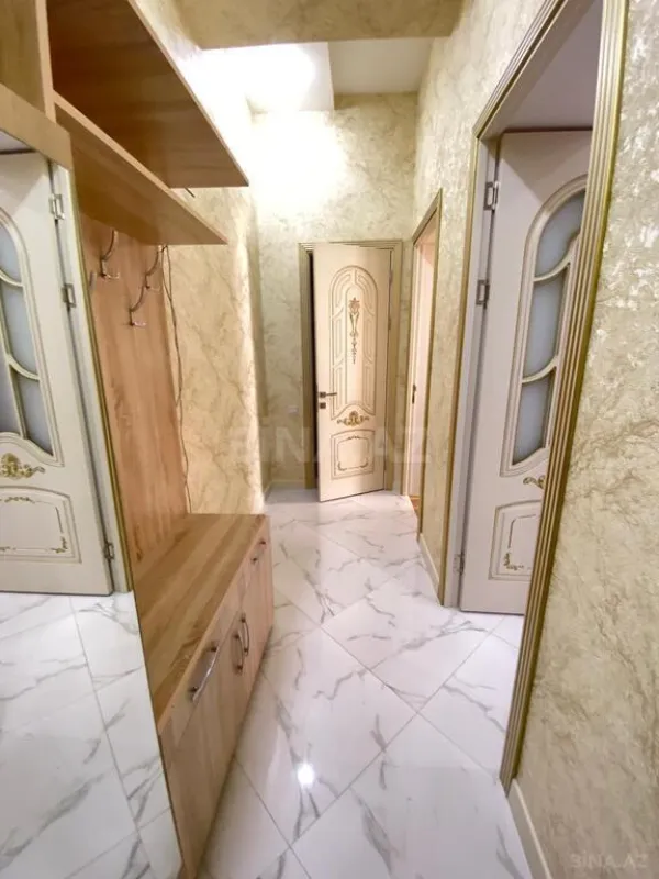 Kirayə verilir 2 otaqlı mənzil 90 m²