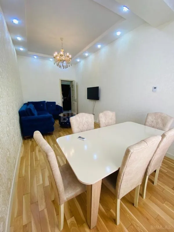 Kirayə verilir 2 otaqlı mənzil 90 m²