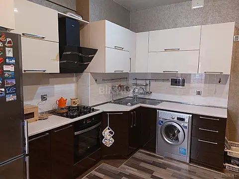 Kirayə verilir 2 otaqlı mənzil 80 m²