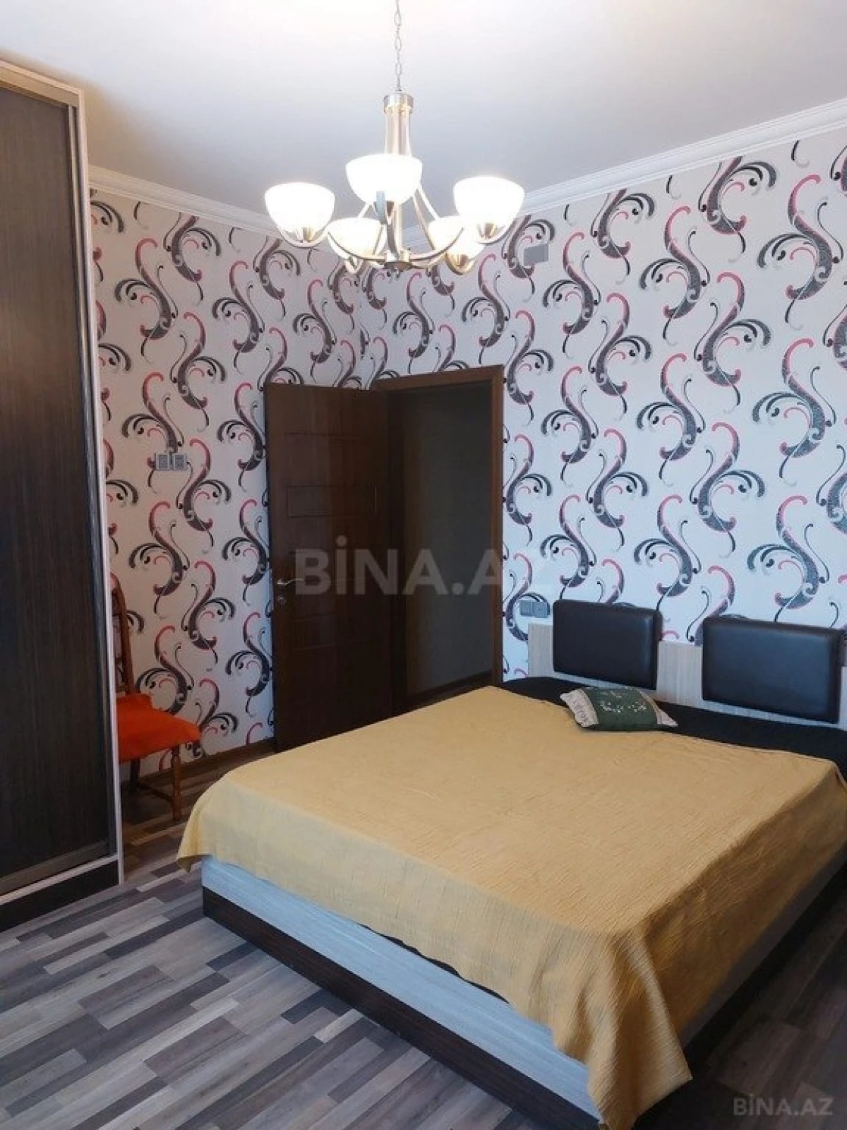 Kirayə verilir 2 otaqlı mənzil 80 m²