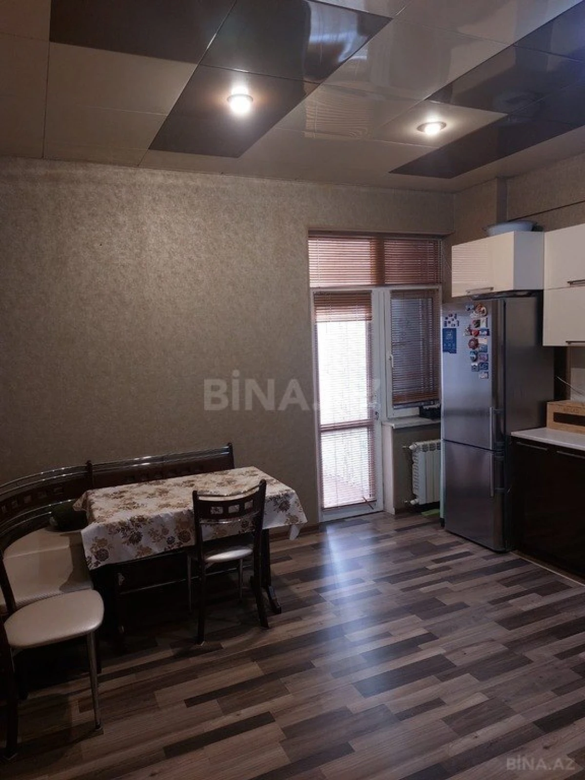 Kirayə verilir 2 otaqlı mənzil 80 m²