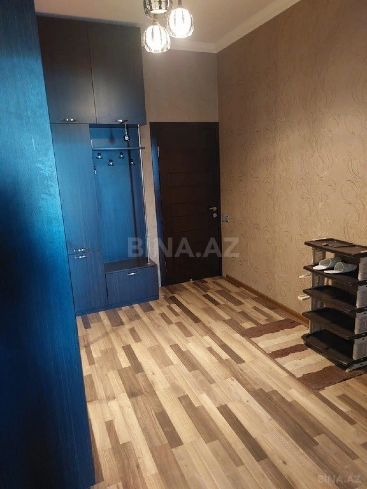Kirayə verilir 2 otaqlı mənzil 80 m²
