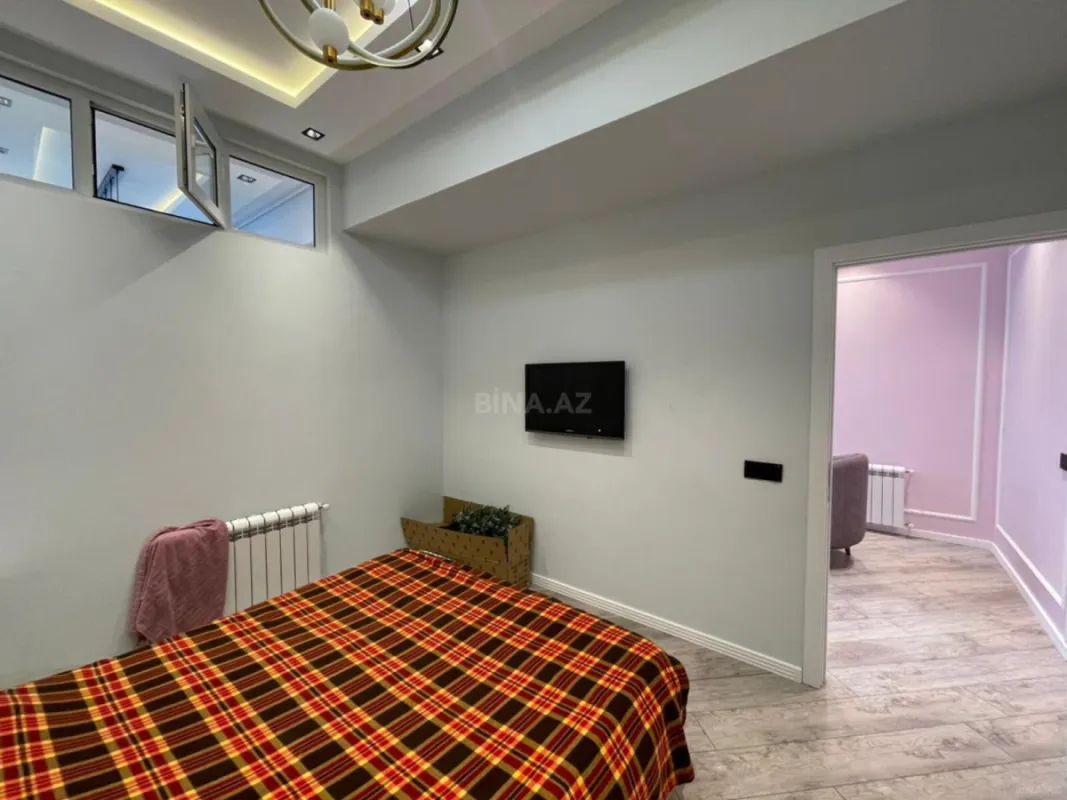 Satılır 2 otaqlı mənzil 76 m²