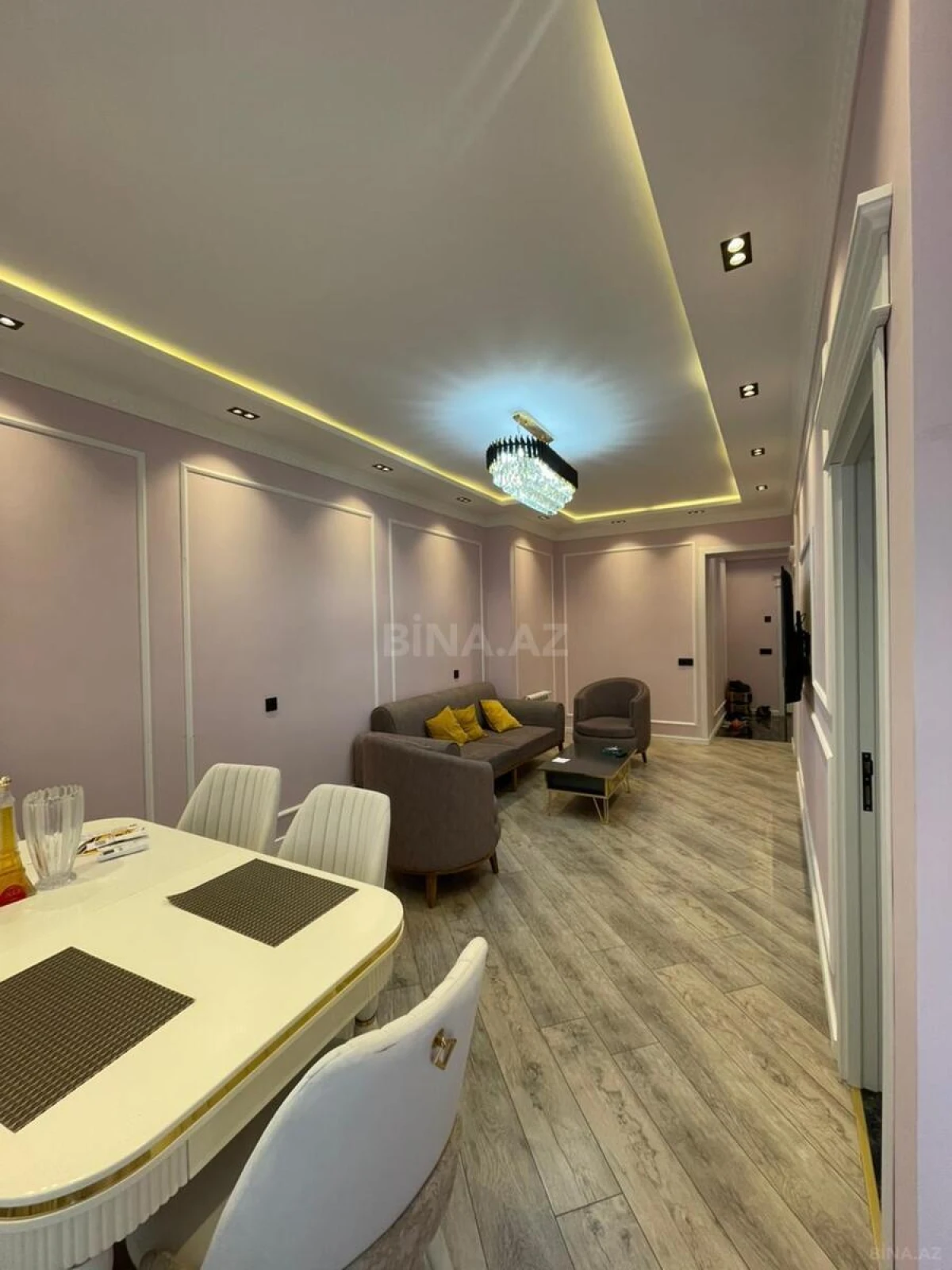 Satılır 2 otaqlı mənzil 76 m²