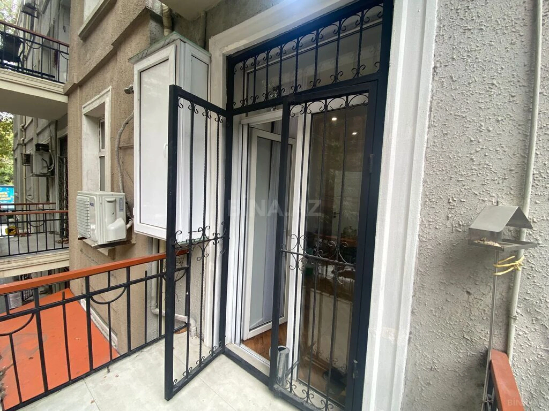 Satılır 3 otaqlı mənzil 92 m²