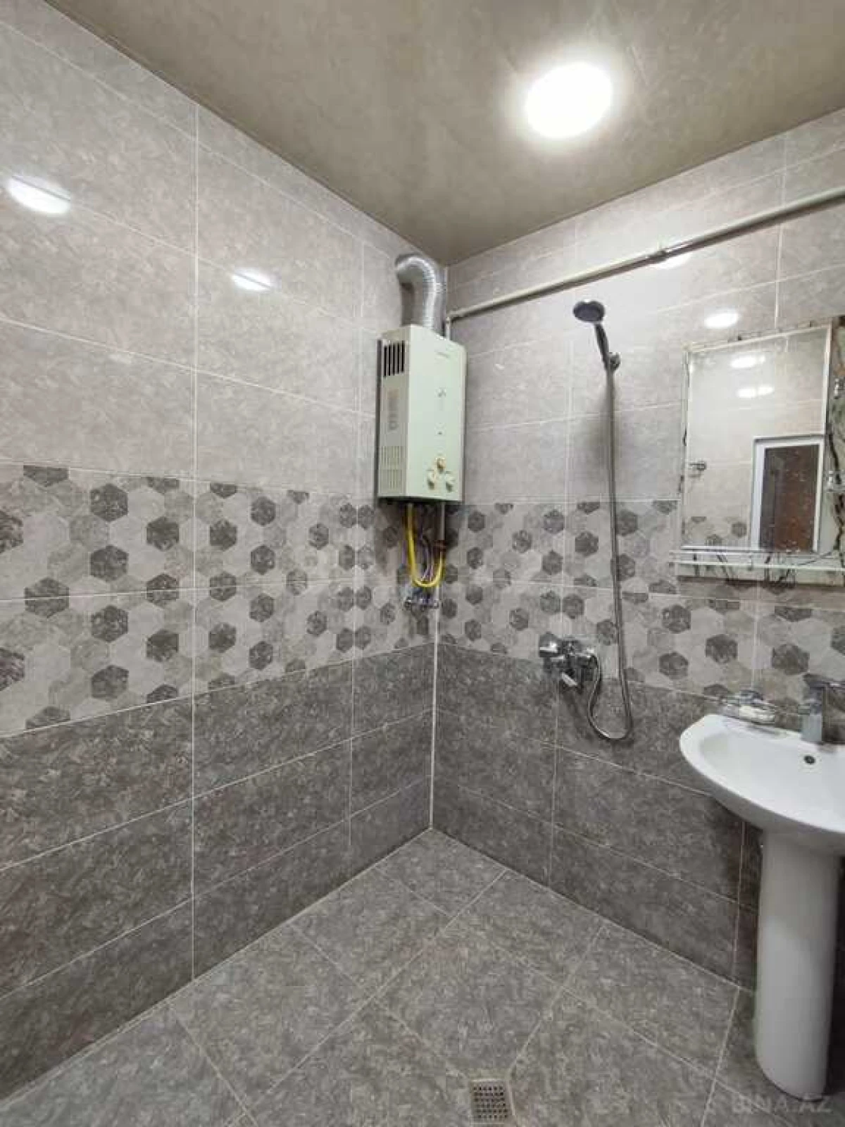 Satılır 3 otaqlı mənzil 80 m²