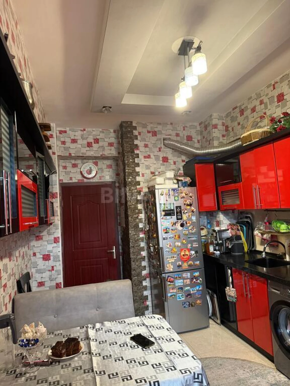 Satılır 2 otaqlı mənzil 78 m²