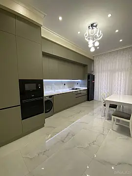 Kirayə verilir 3 otaqlı mənzil 125 m²