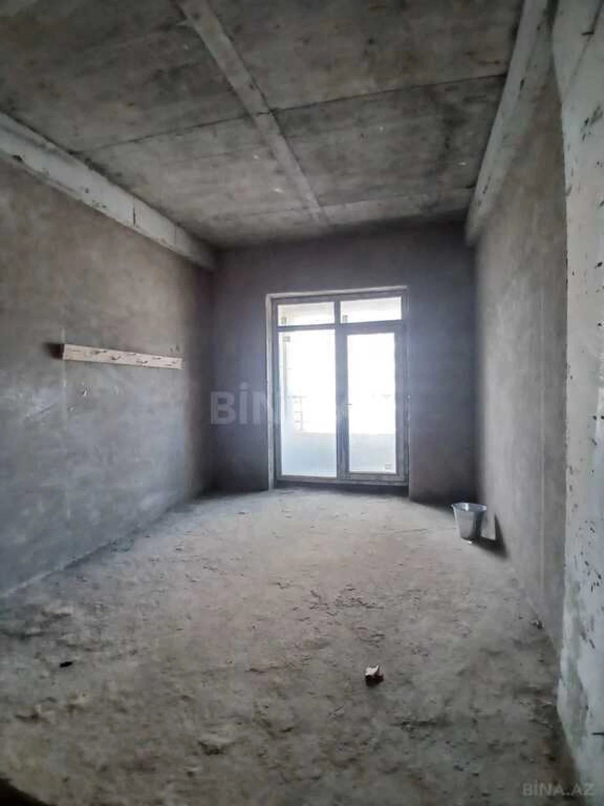 Satılır 2 otaqlı mənzil 118 m²