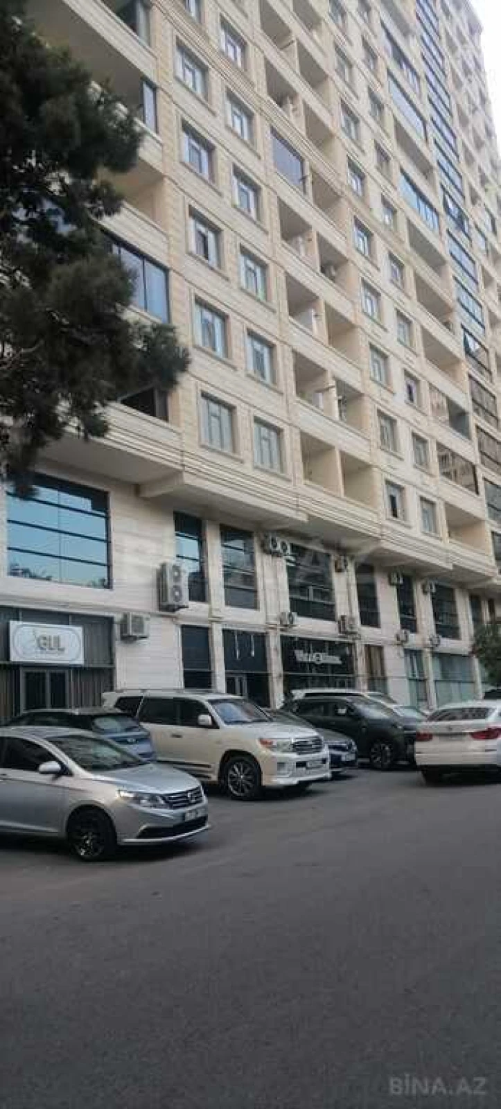 Satılır 2 otaqlı mənzil 118 m²