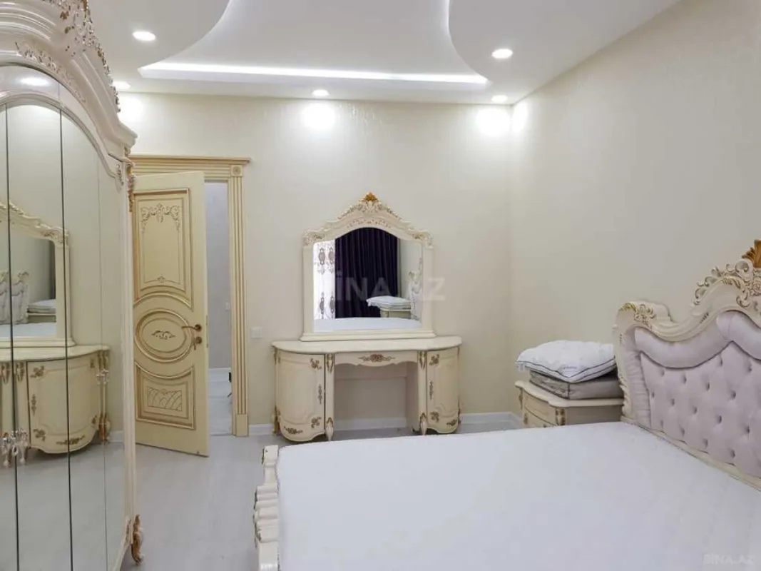 Kirayə verilir 3 otaqlı mənzil 145 m²