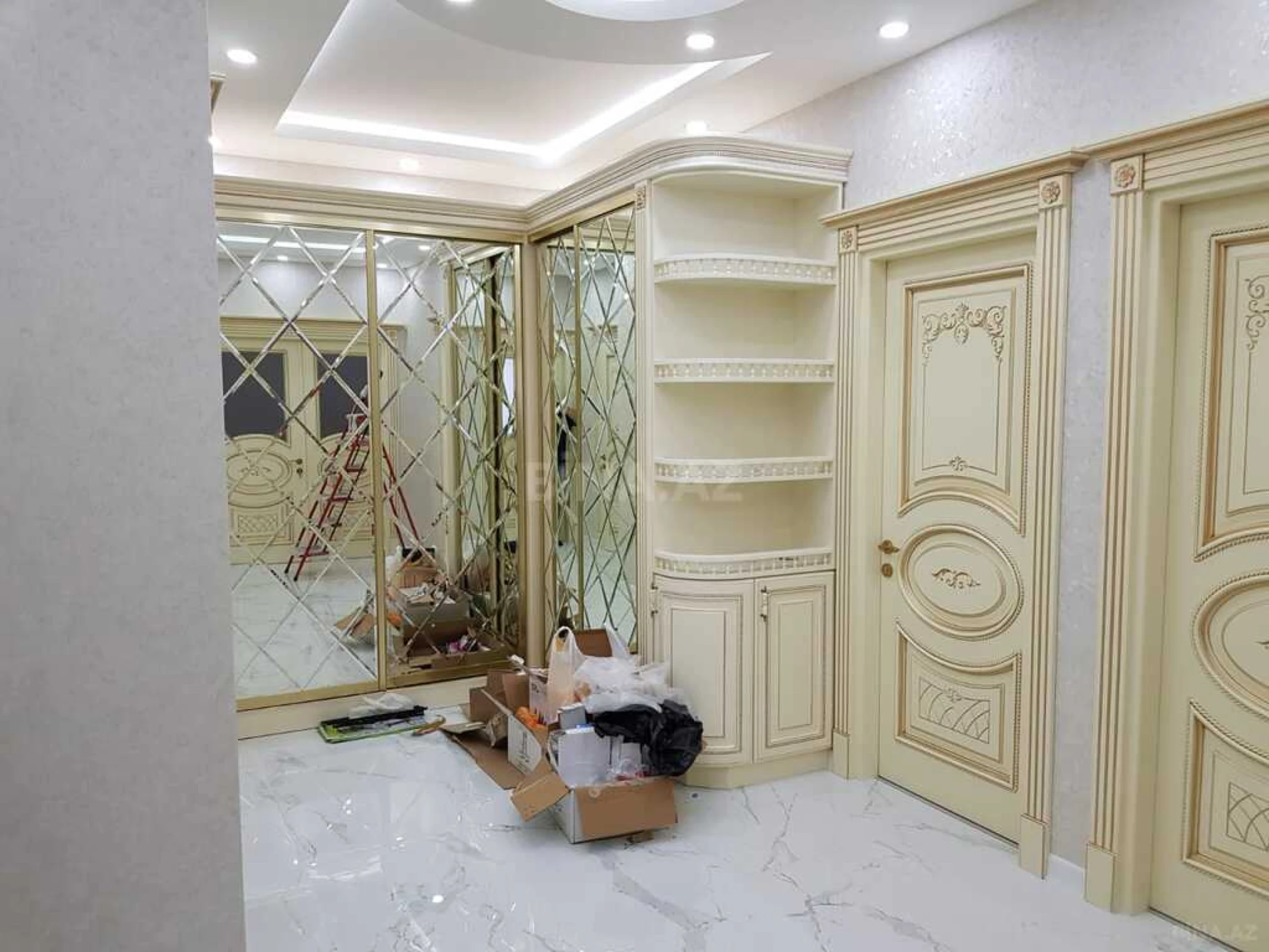 Kirayə verilir 3 otaqlı mənzil 145 m²