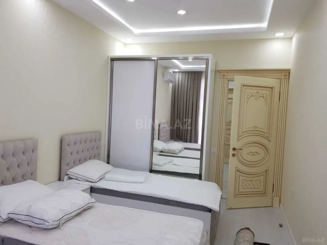 Kirayə verilir 3 otaqlı mənzil 145 m²