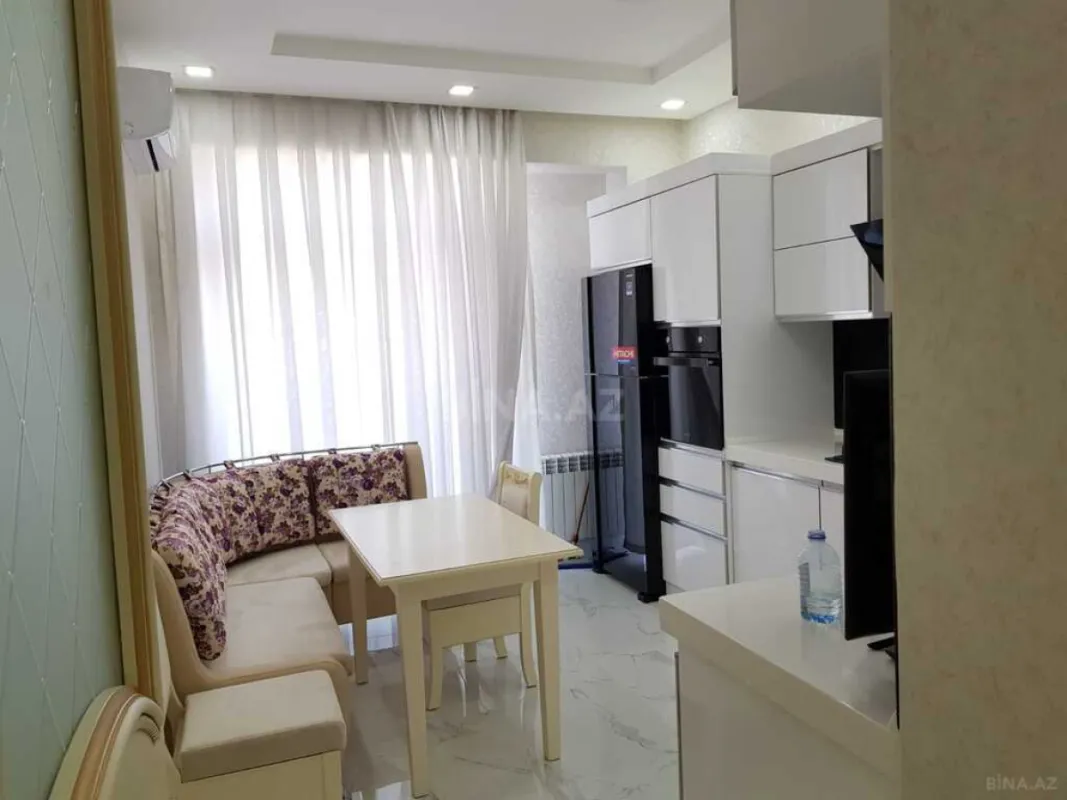 Kirayə verilir 3 otaqlı mənzil 145 m²