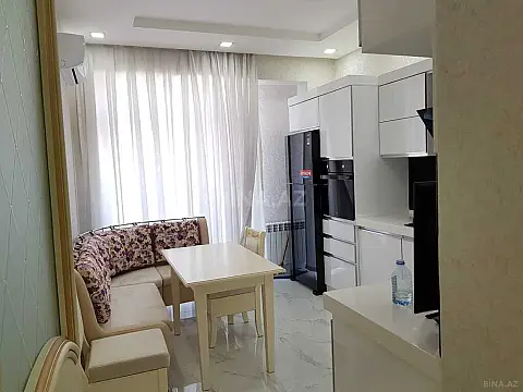 Kirayə verilir 3 otaqlı mənzil 145 m²