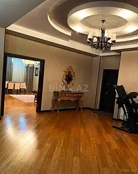 Satılır 3 otaqlı mənzil 165 m²