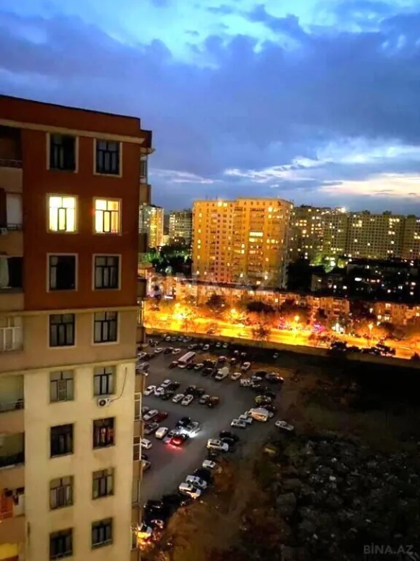 Satılır 3 otaqlı mənzil 165 m²