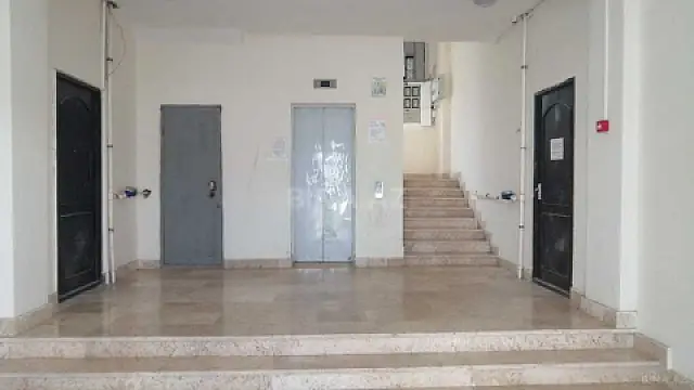 Satılır 3 otaqlı mənzil 134 m²