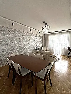 Satılır 4 otaqlı mənzil 155 m²