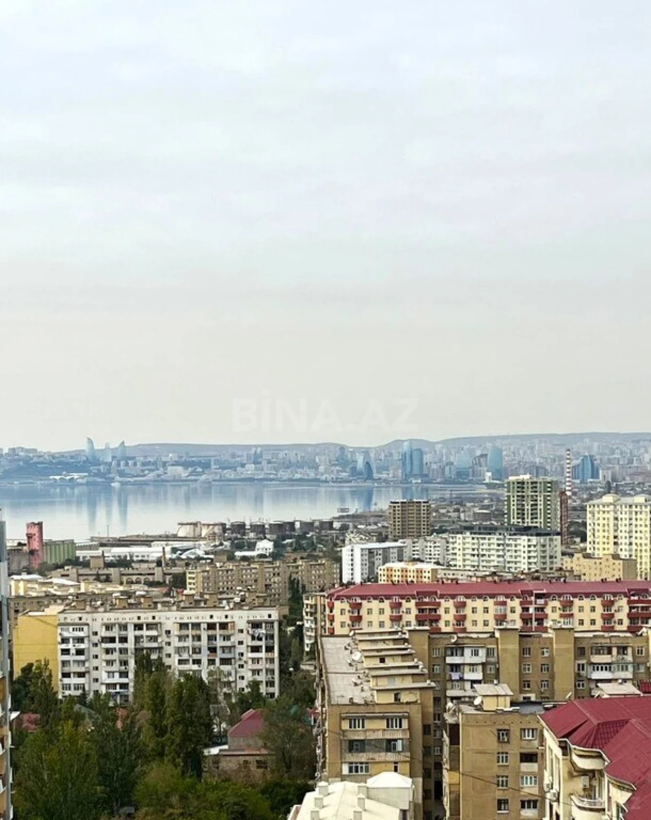 Satılır 4 otaqlı mənzil 155 m²