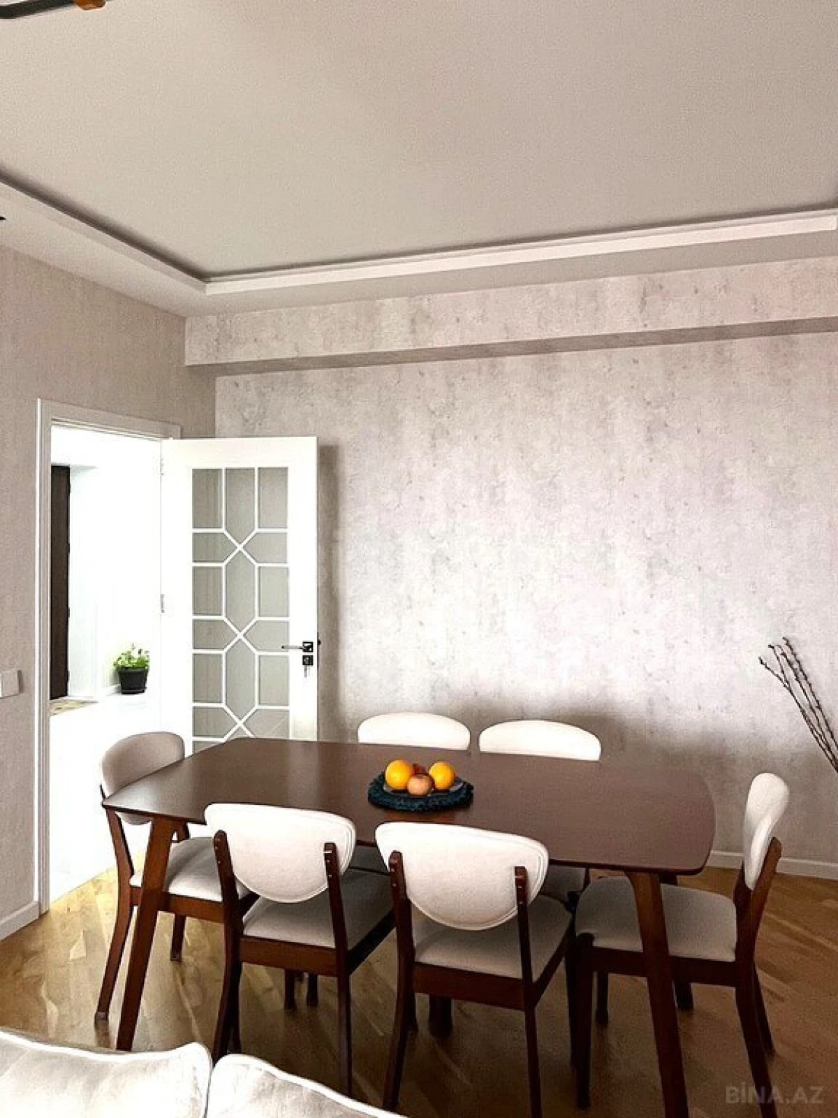Satılır 4 otaqlı mənzil 155 m²