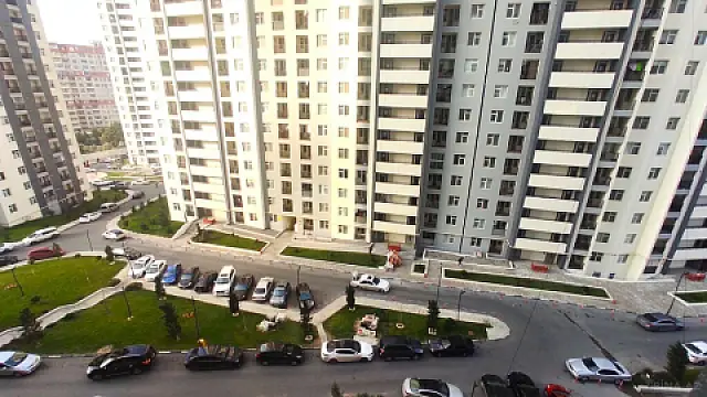 Satılır 4 otaqlı mənzil 155 m²
