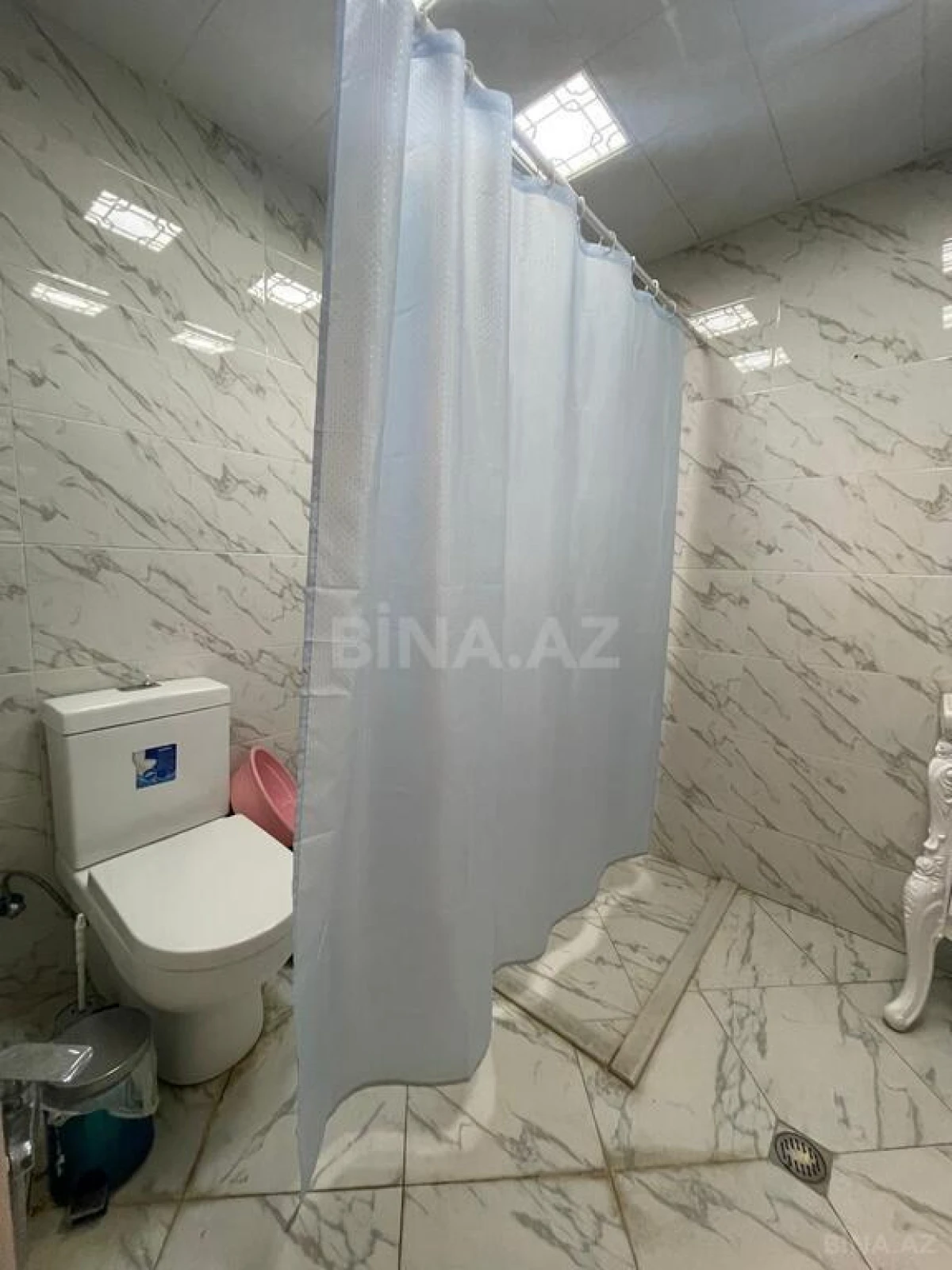 Satılır 2 otaqlı mənzil 67 m²