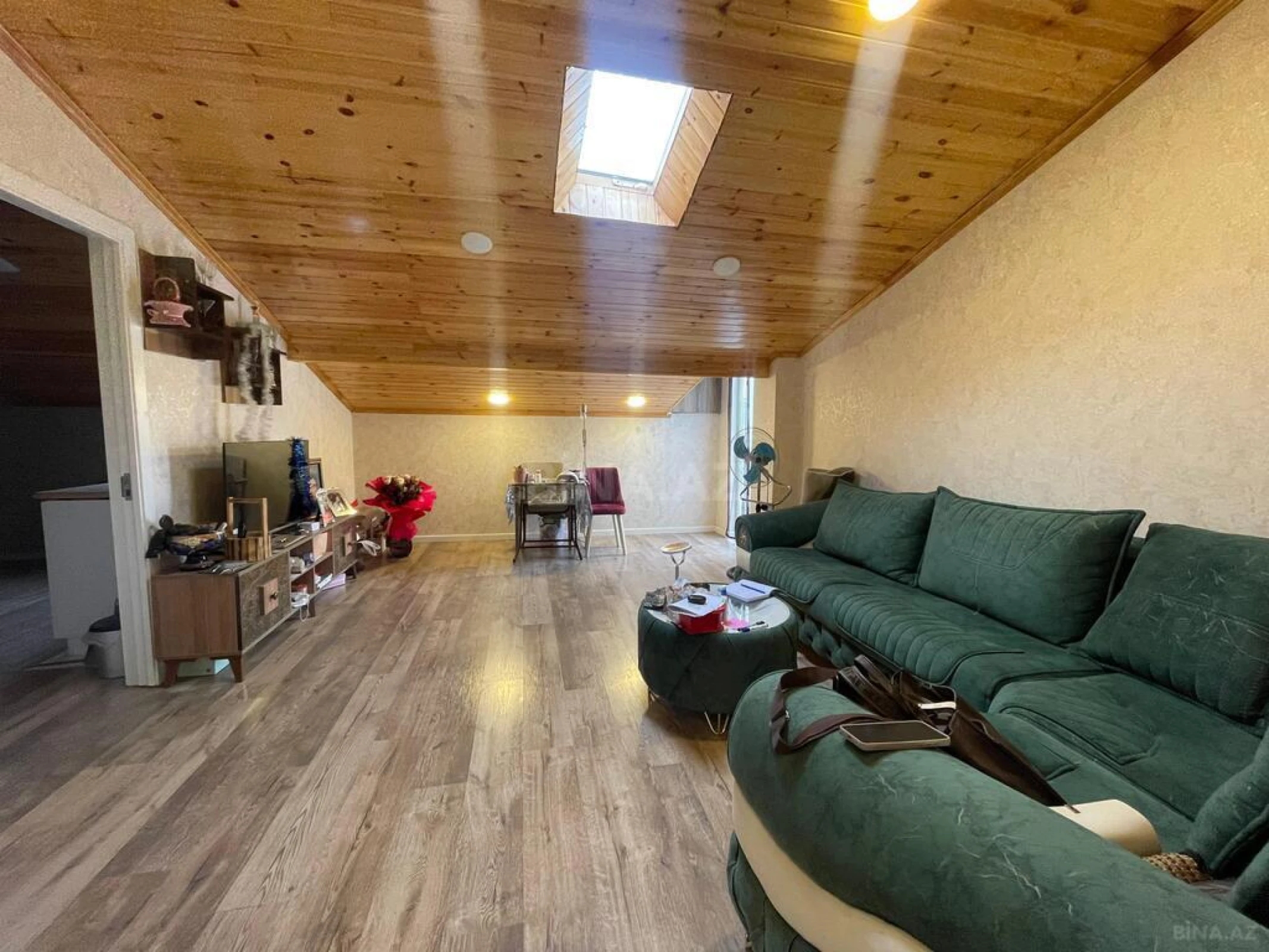 Satılır 2 otaqlı mənzil 67 m²