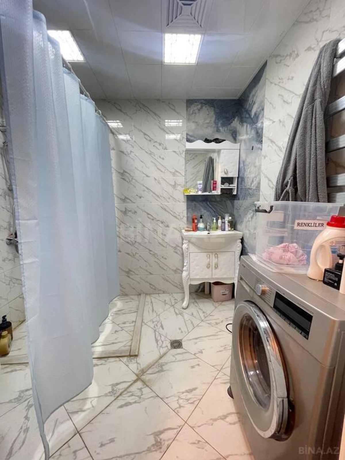 Satılır 2 otaqlı mənzil 67 m²