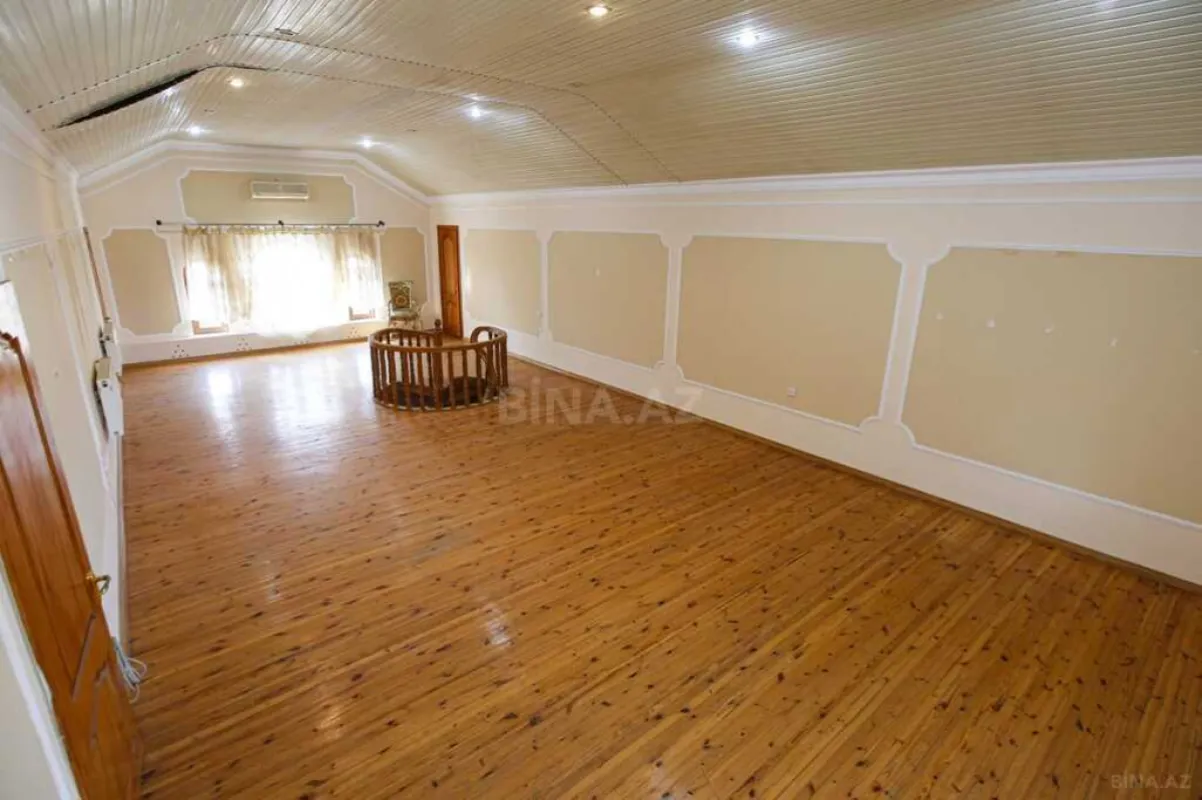 Kirayə verilir 7 otaqlı həyət evi 380 m²