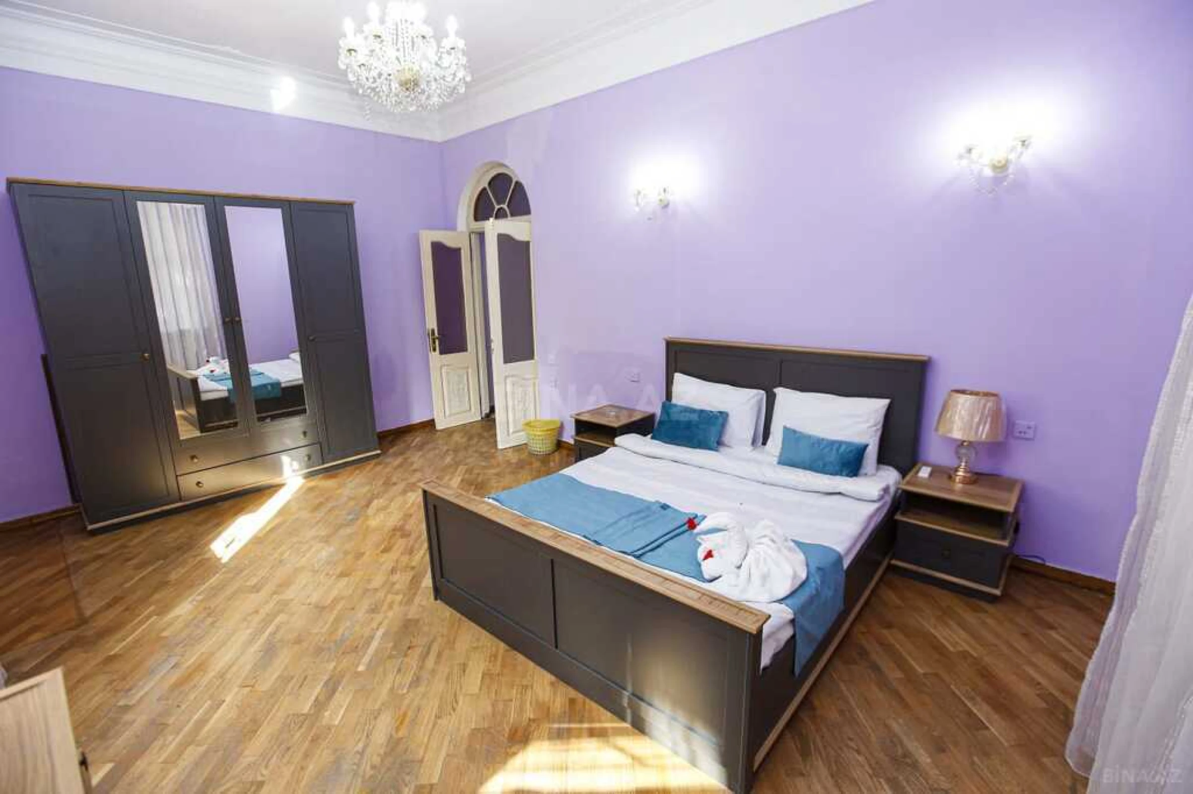 Kirayə verilir 7 otaqlı həyət evi 380 m²