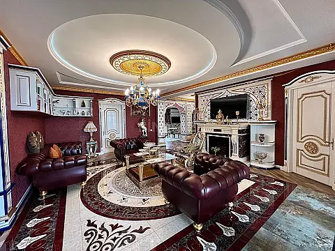 Satılır 8 otaqlı mənzil 365 m²