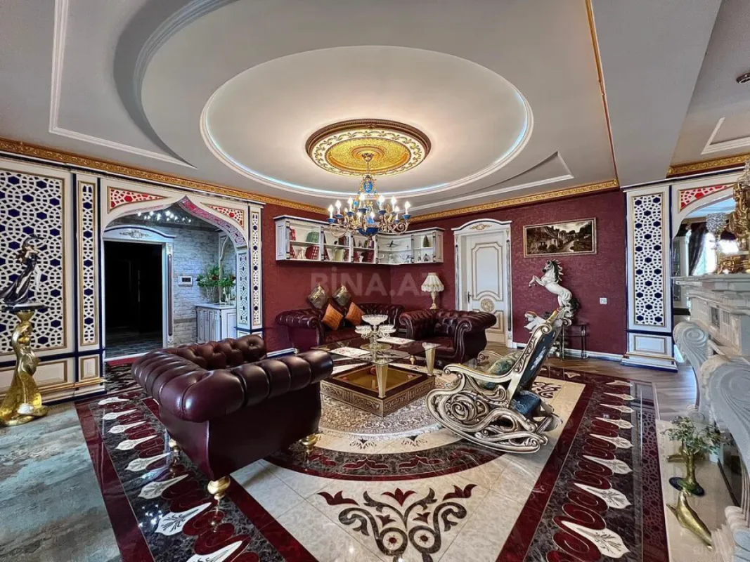 Satılır 8 otaqlı mənzil 365 m²