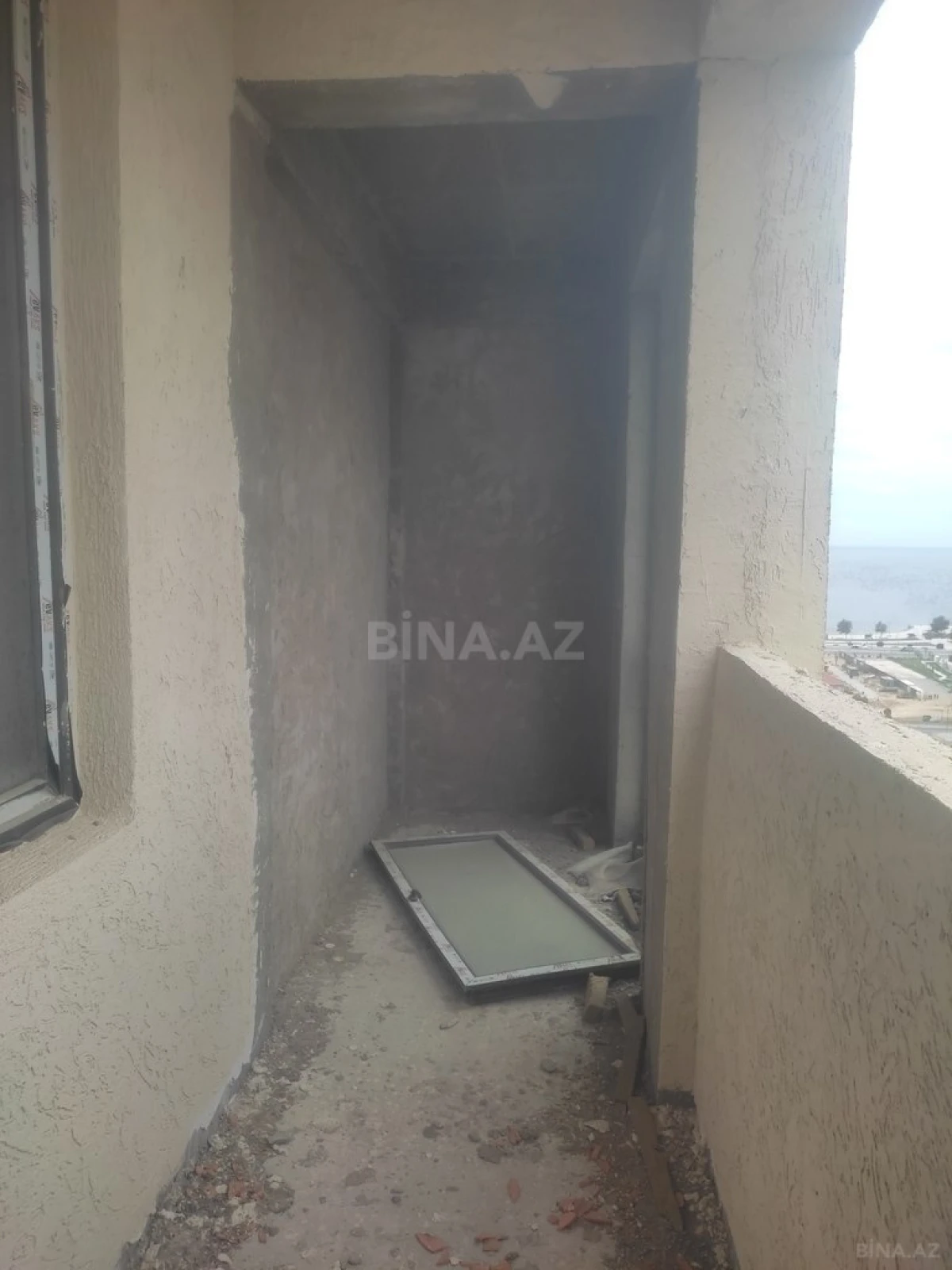 Satılır 3 otaqlı mənzil 105 m²