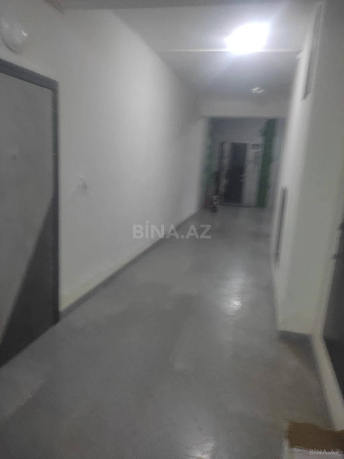 Satılır 3 otaqlı mənzil 105 m²