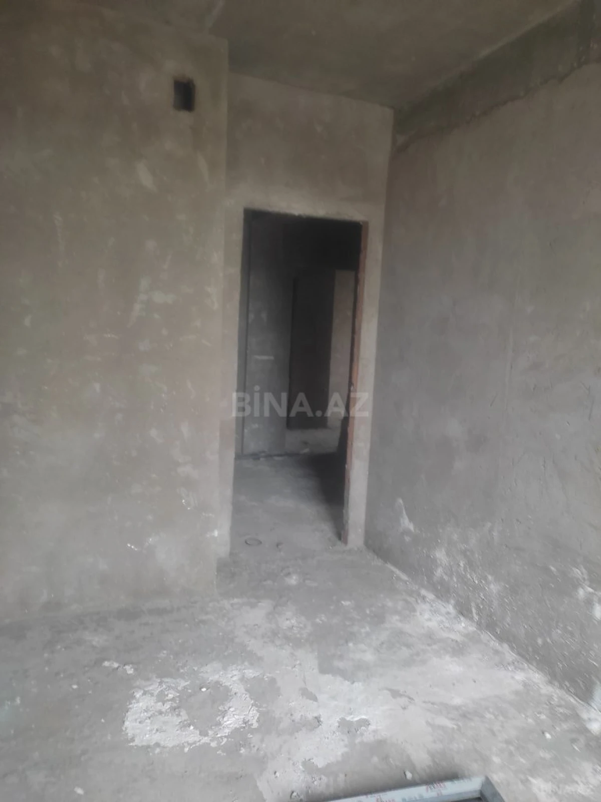 Satılır 3 otaqlı mənzil 105 m²