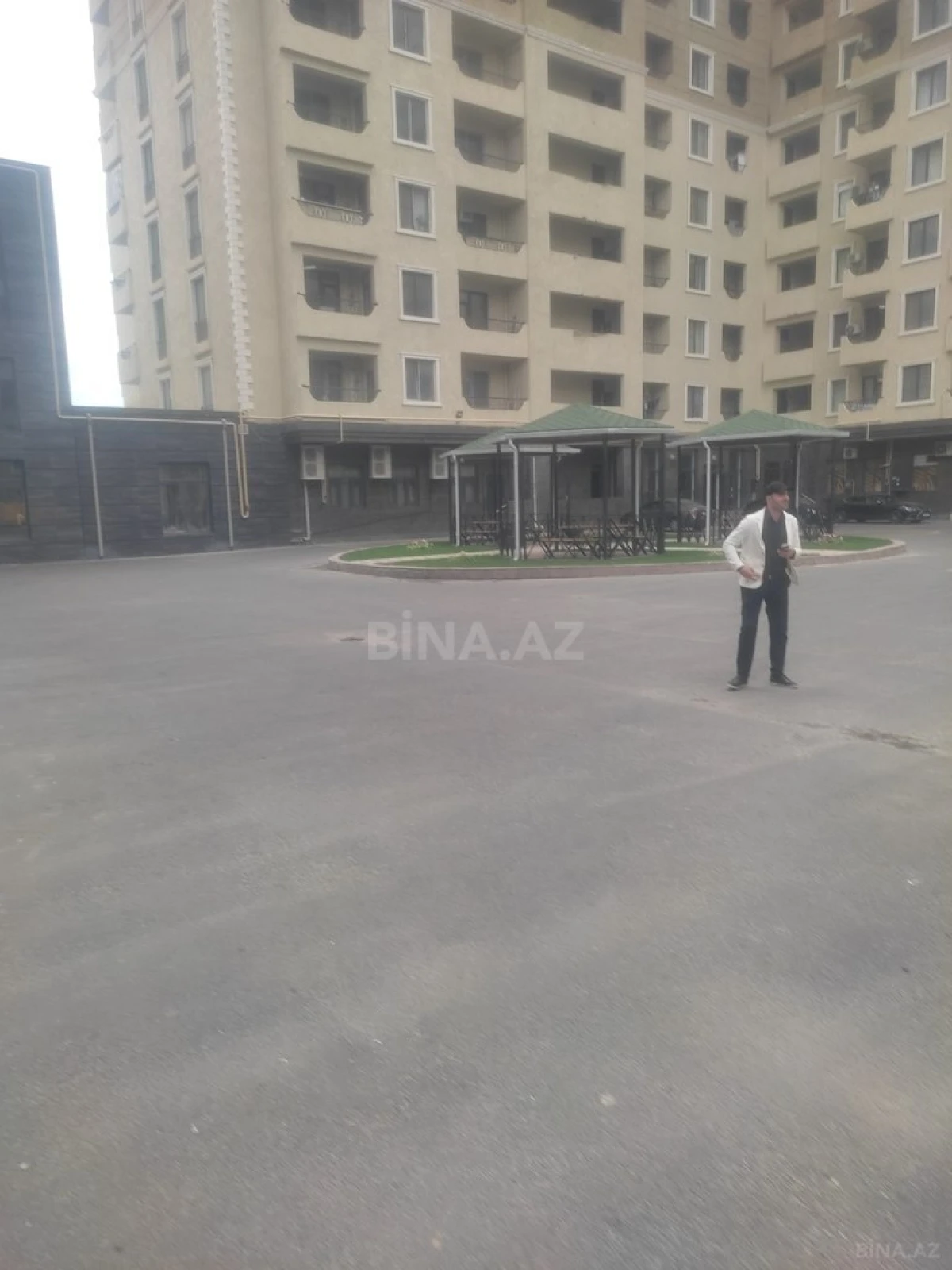 Satılır 3 otaqlı mənzil 105 m²