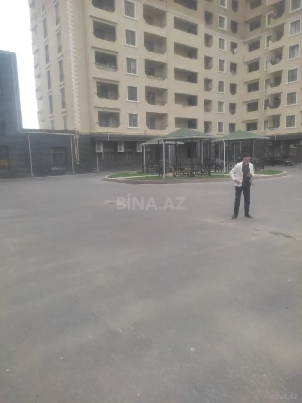 Satılır 3 otaqlı mənzil 105 m²