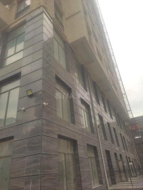 Satılır 3 otaqlı mənzil 105 m²