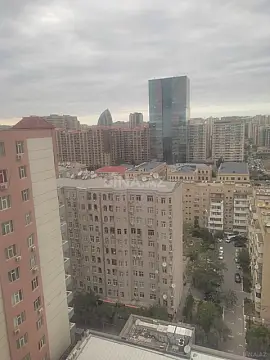 Satılır 3 otaqlı mənzil 105 m²