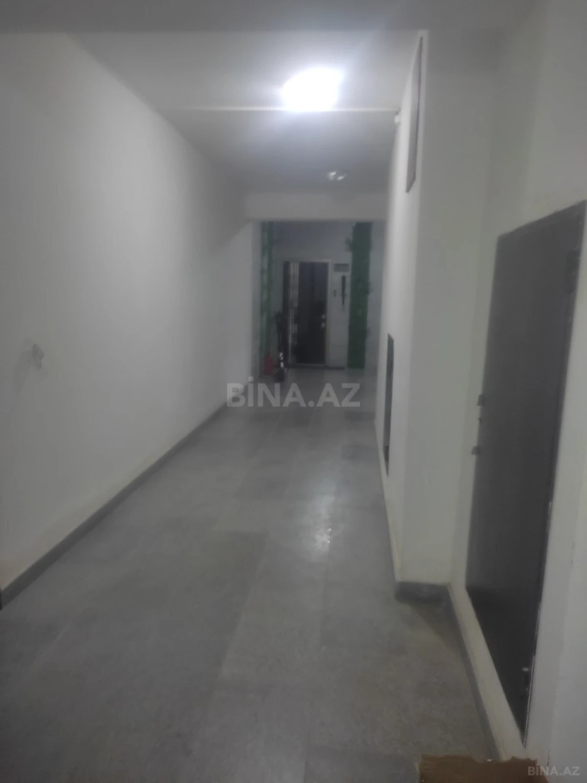 Satılır 3 otaqlı mənzil 105 m²