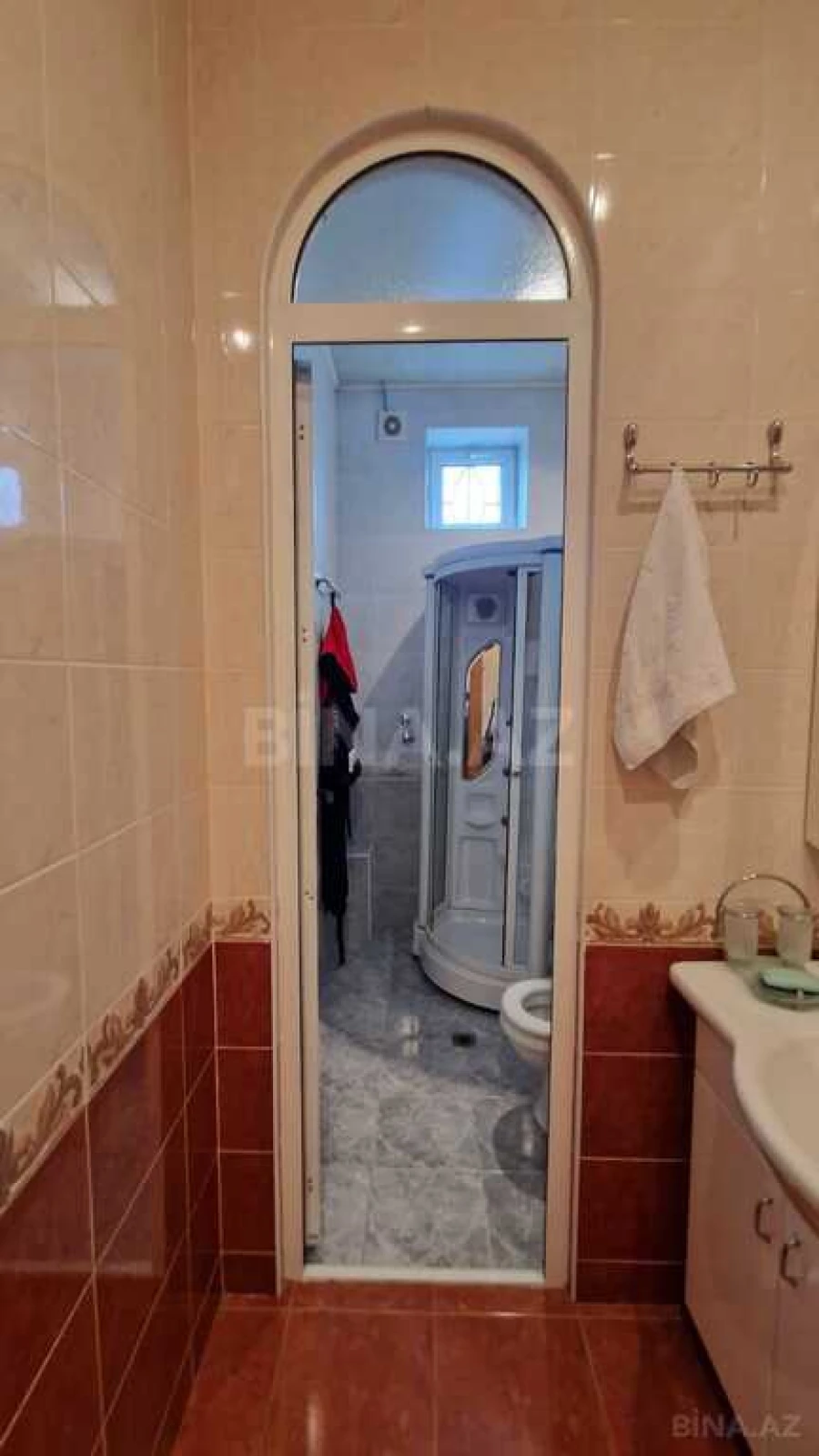 Satılır 7 otaqlı həyət evi 450 m²