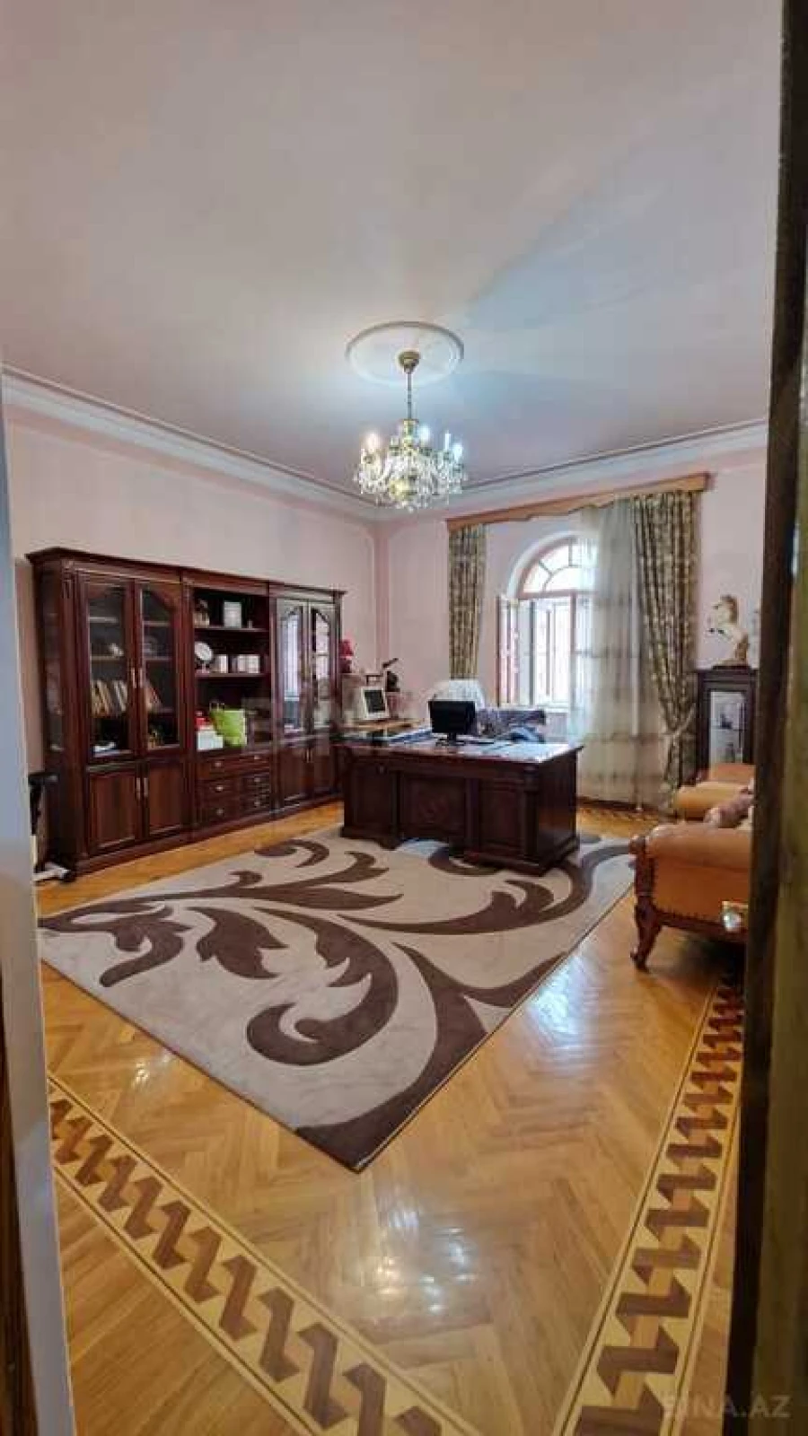 Satılır 7 otaqlı həyət evi 450 m²
