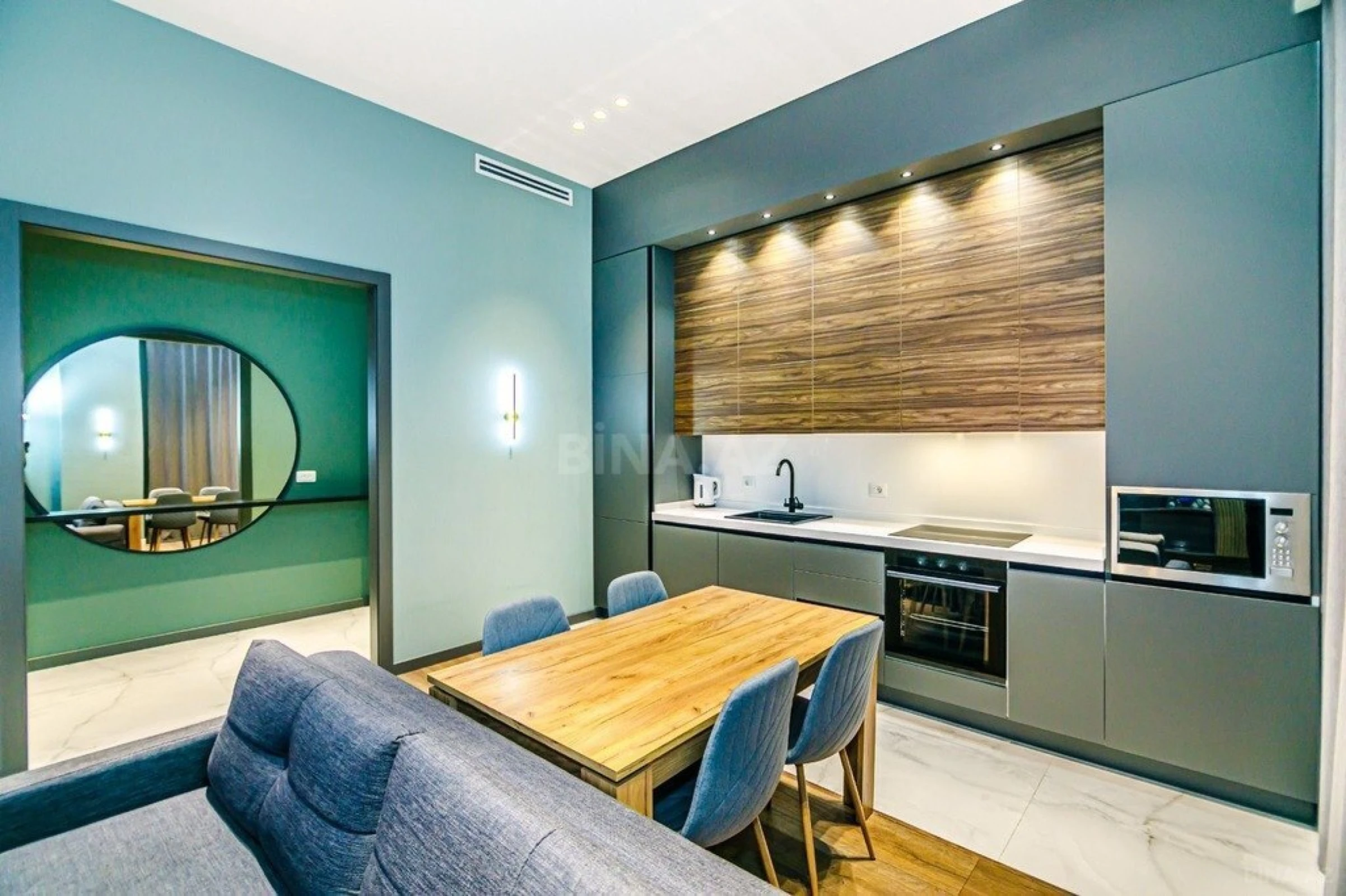 Kirayə verilir 3 otaqlı mənzil 200 m²