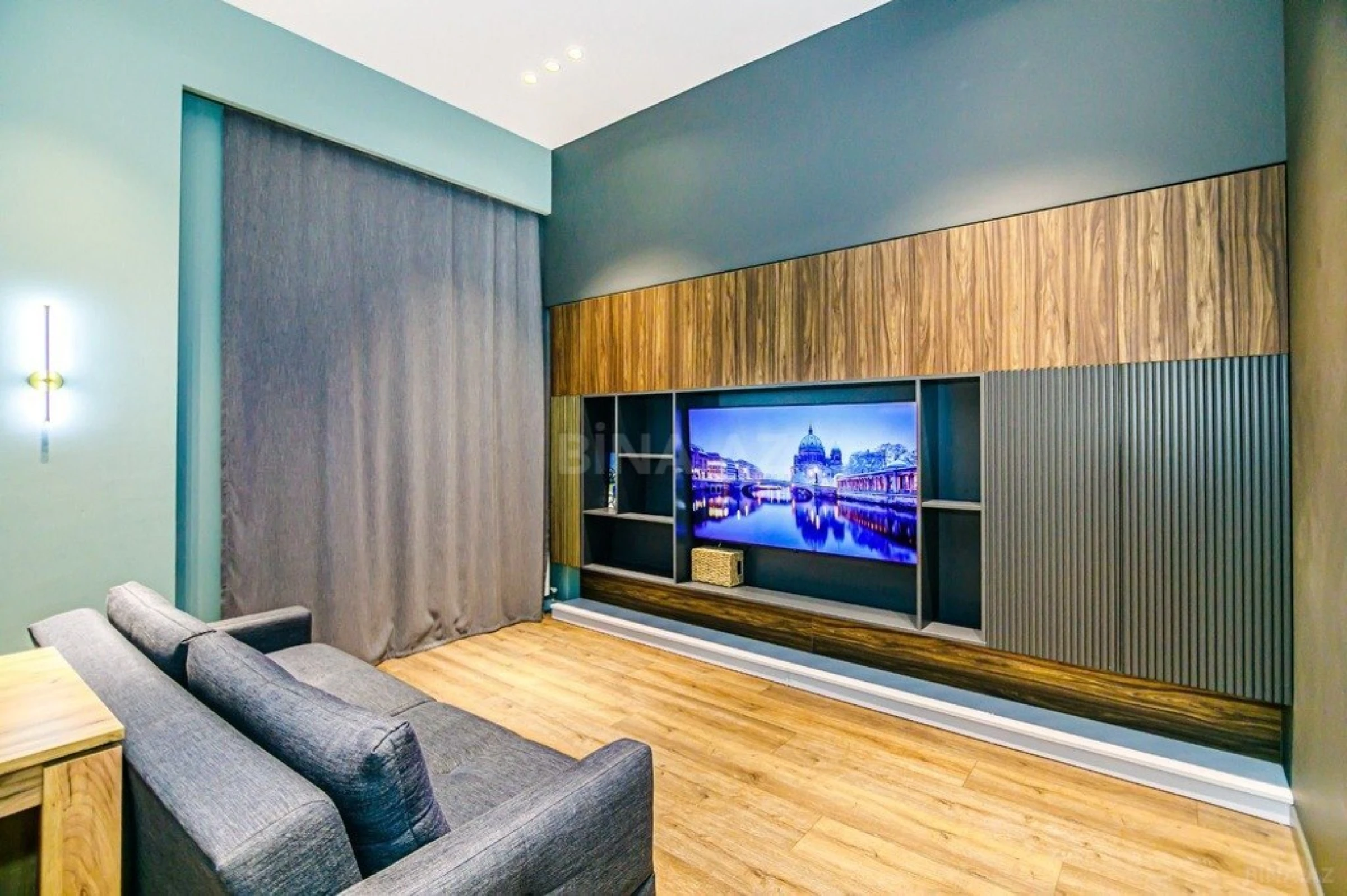 Kirayə verilir 3 otaqlı mənzil 200 m²