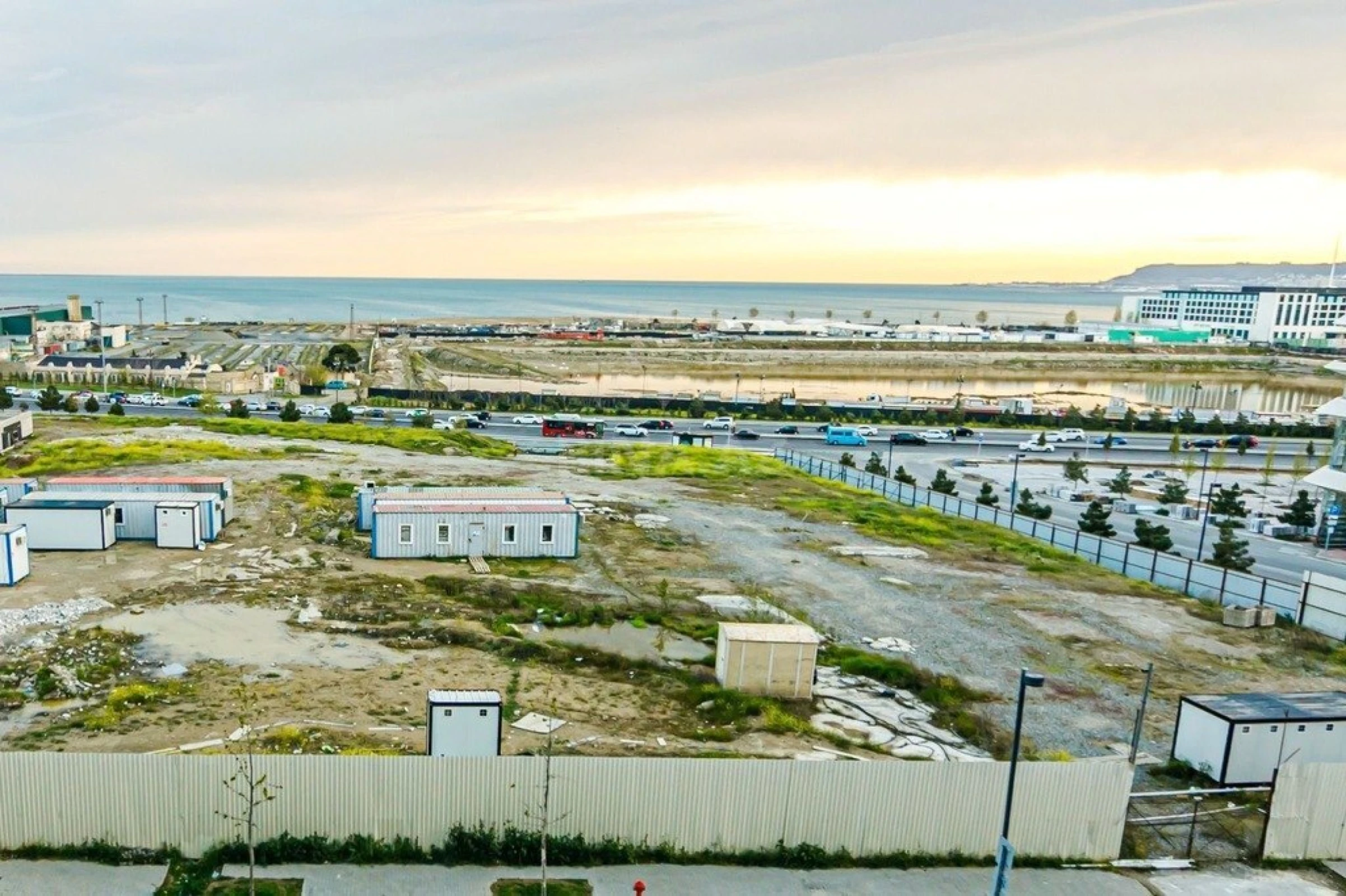 Kirayə verilir 3 otaqlı mənzil 200 m²