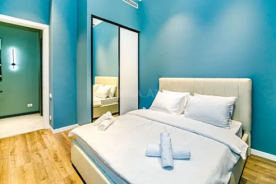 Kirayə verilir 3 otaqlı mənzil 200 m²