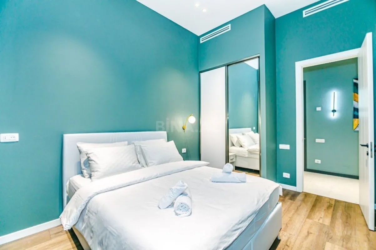 Kirayə verilir 3 otaqlı mənzil 200 m²