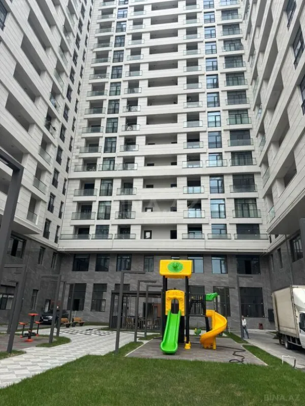 Kirayə verilir 2 otaqlı mənzil 95 m²